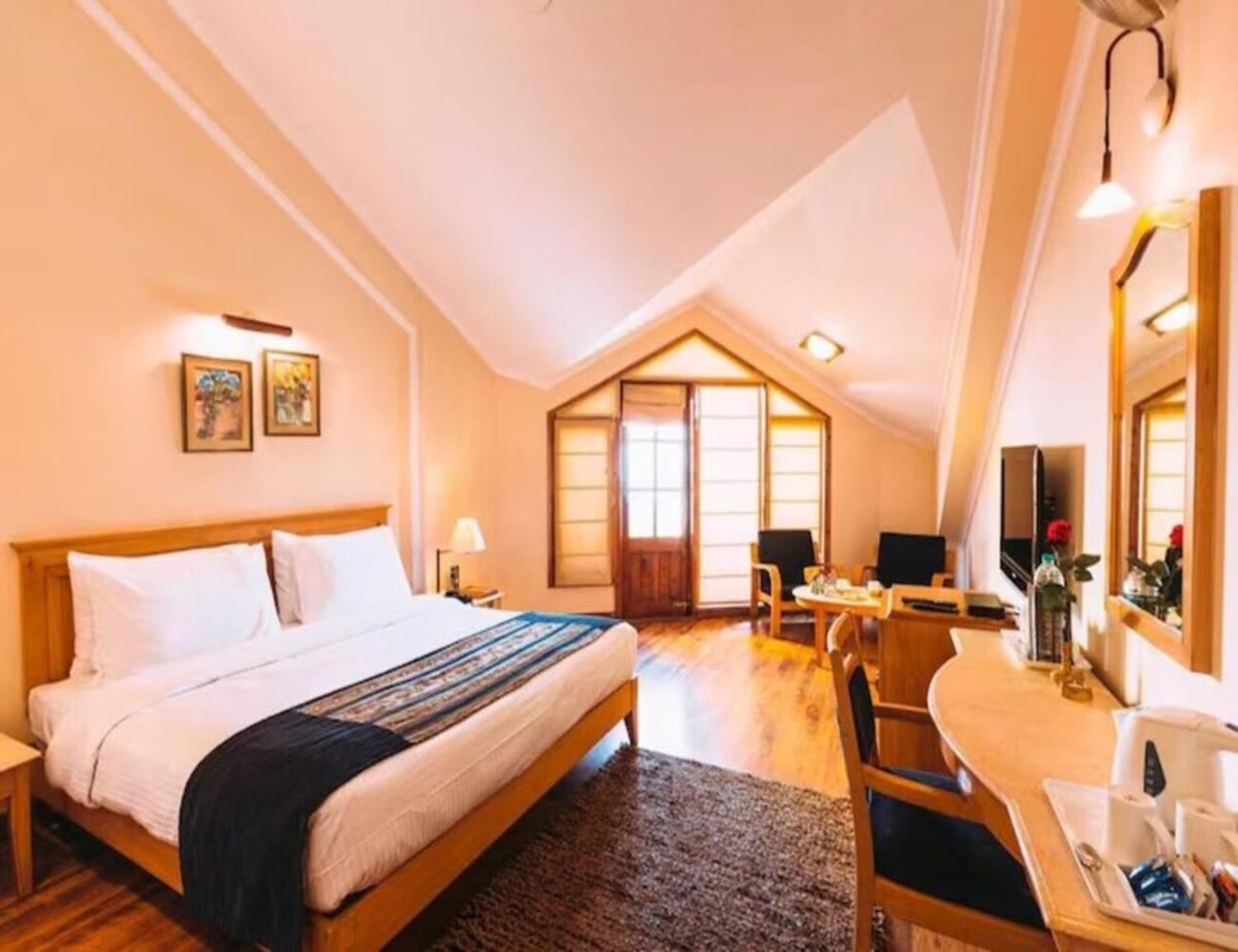 Hotel Willow Banks - Boutique 4 Star Hotel On The Mall Road Shimla Eksteriør bilde