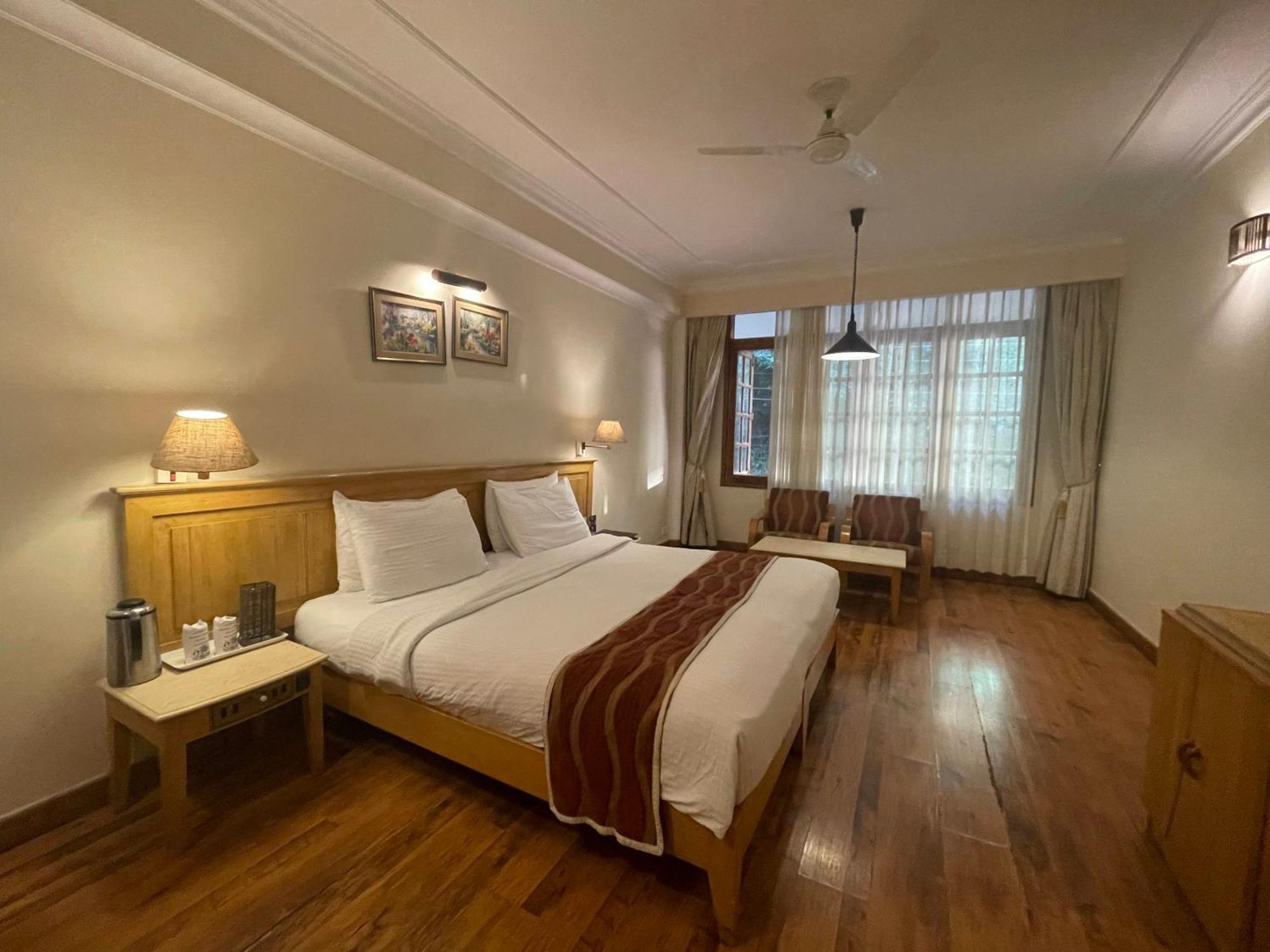 Hotel Willow Banks - Boutique 4 Star Hotel On The Mall Road Shimla Eksteriør bilde
