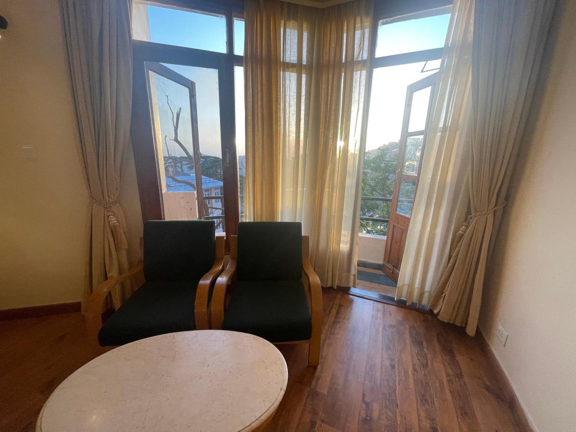 Hotel Willow Banks - Boutique 4 Star Hotel On The Mall Road Shimla Eksteriør bilde